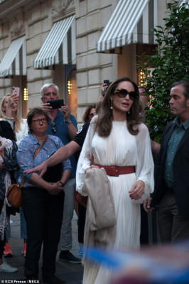 Angelina Jolie pic #1156884