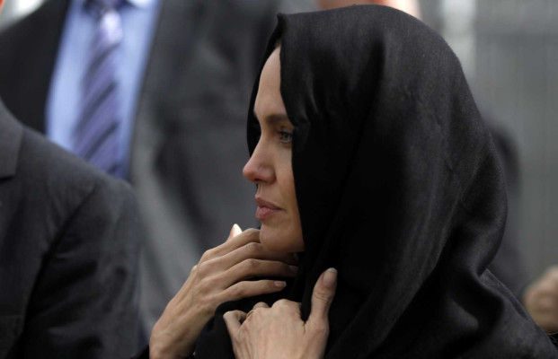 Angelina Jolie pic #685689