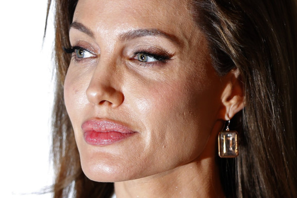 Angelina Jolie pic #697906