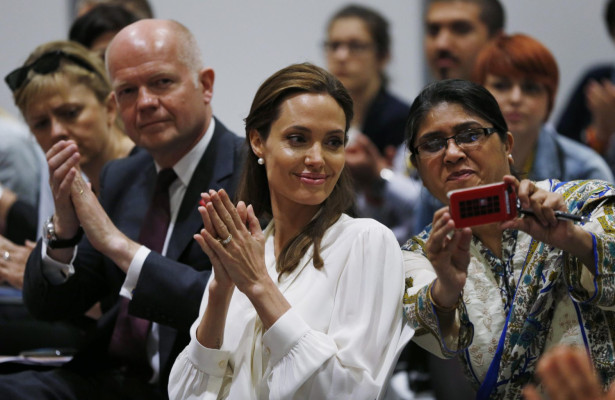 Angelina Jolie pic #713486