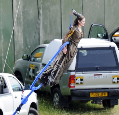 Angelina Jolie pic #504824