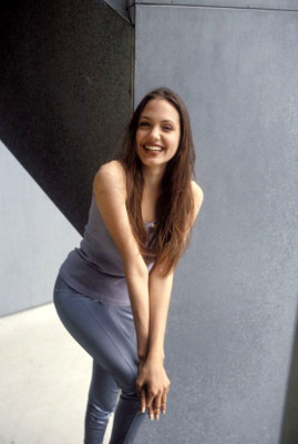 Angelina Jolie pic #213563