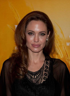 Angelina Jolie pic #447101