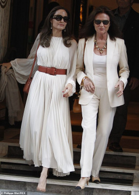 Angelina Jolie pic #1156882