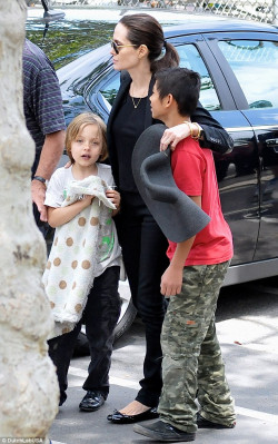 Angelina Jolie pic #780245