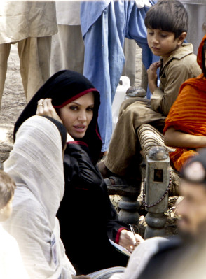 Angelina Jolie pic #285519