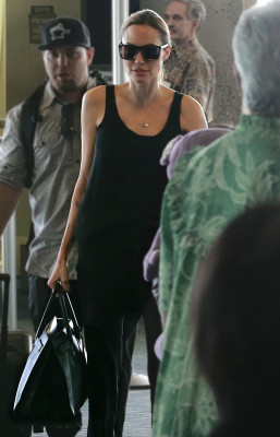 Angelina Jolie pic #696558