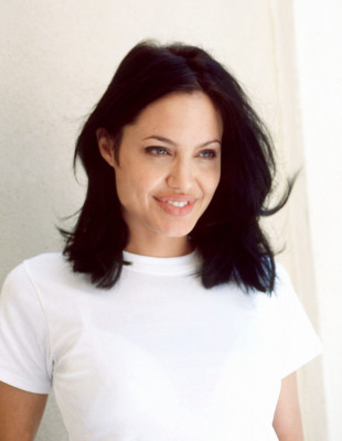 Angelina Jolie pic #16998