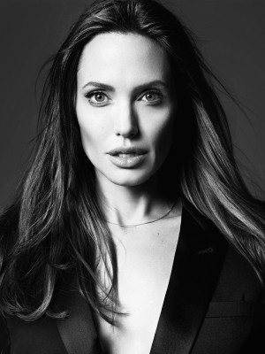 Angelina Jolie pic #699545