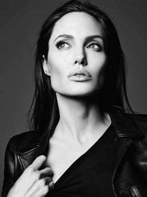 Angelina Jolie pic #699550