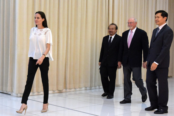 Angelina Jolie pic #798085