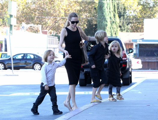 Angelina Jolie pic #548486