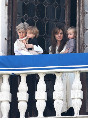 Angelina Jolie pic #422082