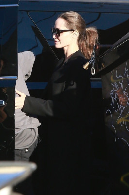 Angelina Jolie pic #1065894