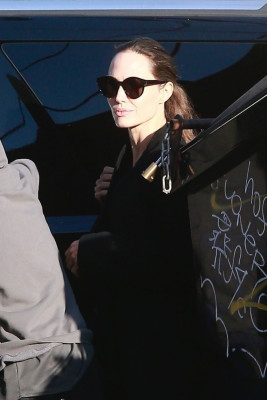 Angelina Jolie pic #1065911