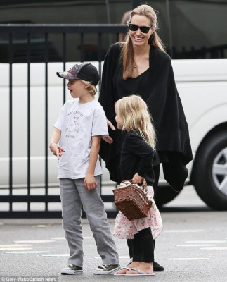 Angelina Jolie pic #636679