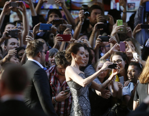 Angelina Jolie pic #742759