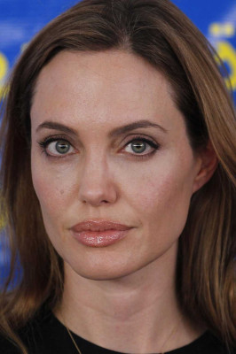 Angelina Jolie pic #614643