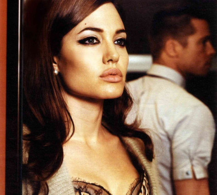 Angelina Jolie pic #213591