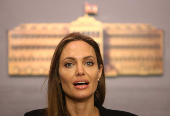 Angelina Jolie pic #674582