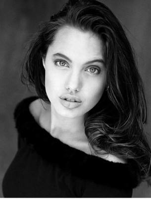 Angelina Jolie pic #1234730