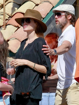 Angelina Jolie pic #261780