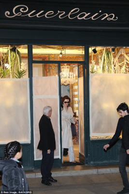 Angelina Jolie pic #1003781