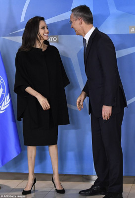 Angelina Jolie pic #1004176