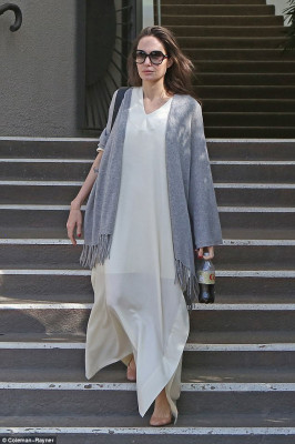 Angelina Jolie pic #1006117