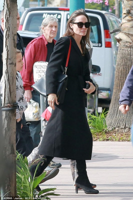 Angelina Jolie pic #1022557