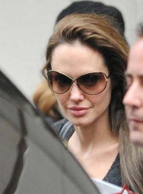 Angelina Jolie pic #139394
