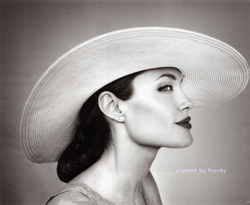 Angelina Jolie pic #121161