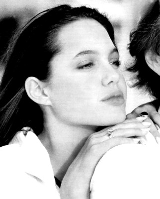 Angelina Jolie pic #119341