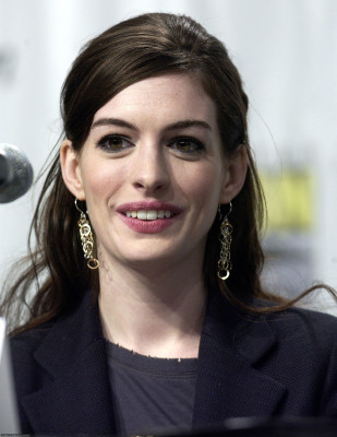 Anne Hathaway pic #195028