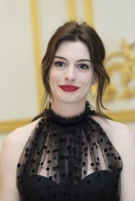 Anne Hathaway pic #1131334