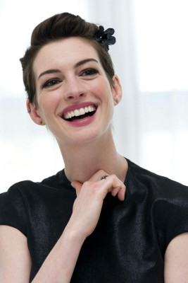 Anne Hathaway pic #685119