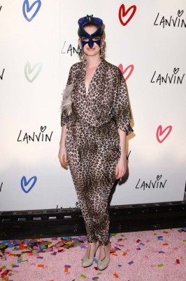Anne Hathaway pic #301065