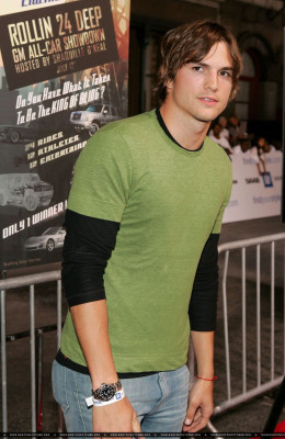 Ashton Cutcher pic #104246