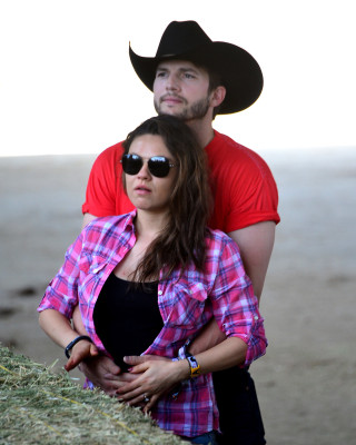 Ashton Cutcher pic #694102