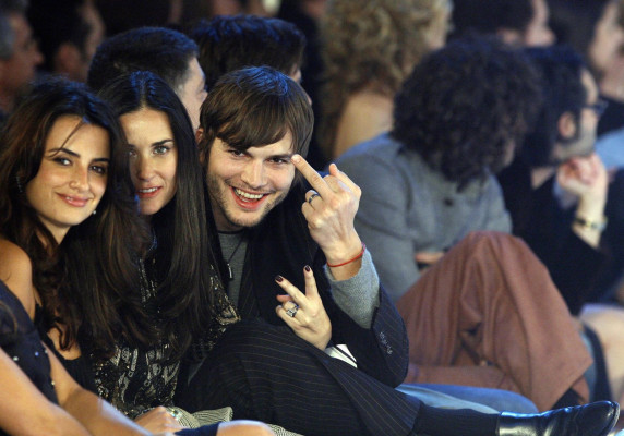 photo 4 in Ashton Cutcher gallery [id77437] -0001-11-30 00:00:00