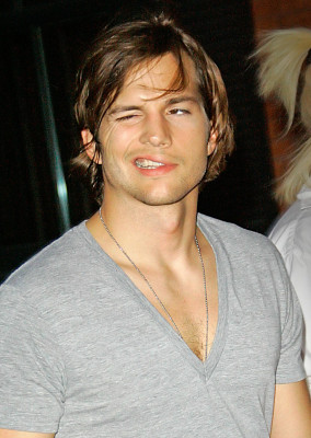 Ashton Cutcher pic #83488