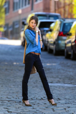 Behati Prinsloo pic #600938