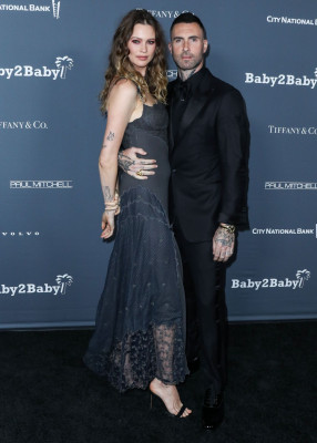 Behati Prinsloo pic #1281035