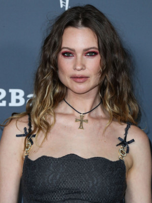 Behati Prinsloo pic #1281038