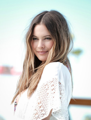 Behati Prinsloo pic #839097