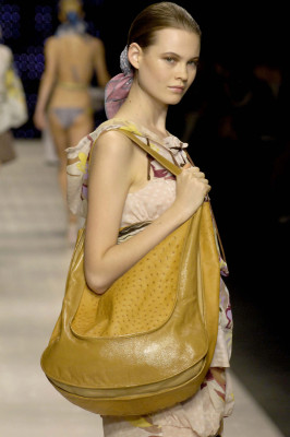 Behati Prinsloo pic #260028