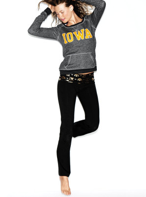 Behati Prinsloo pic #394958