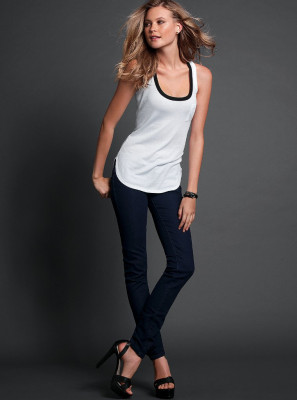 Behati Prinsloo pic #437241