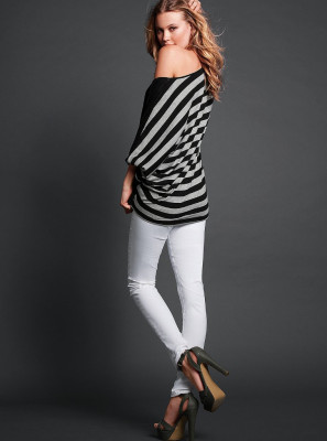 Behati Prinsloo pic #437260
