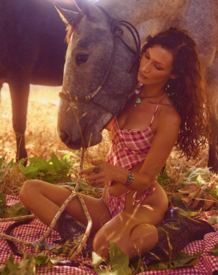 photo 9 in Bella Hadid gallery [id1369563] 2025-04-13 00:00:00